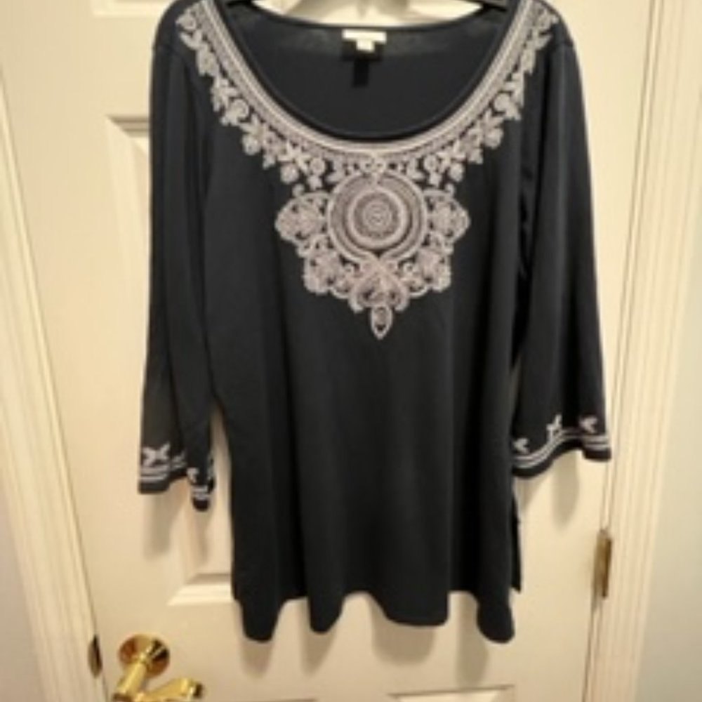 J.Jill large blue and white accents top